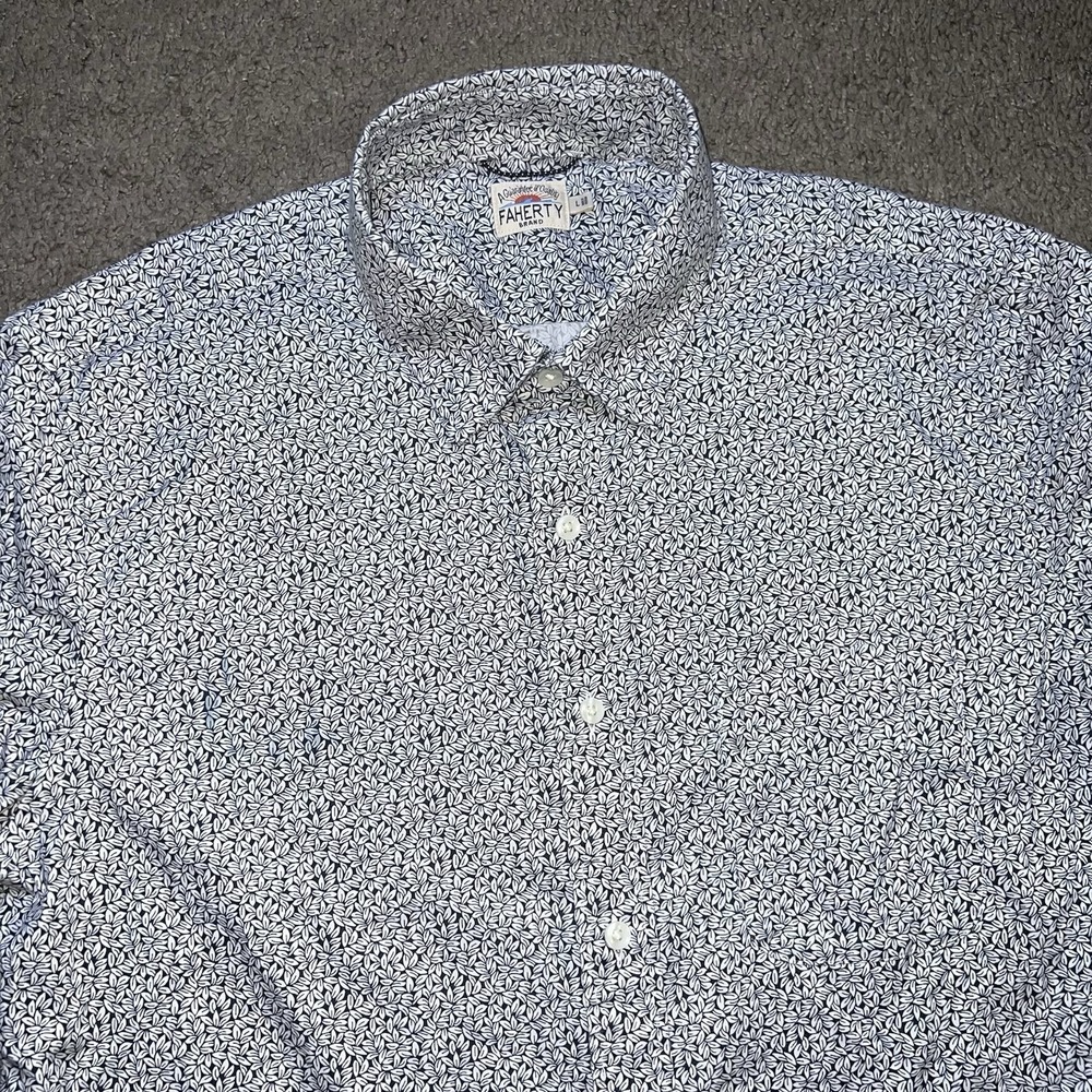Faherty Short Sleeve Button Up Shirt Mens L Hemp Blend Floral AOP Camp Fish